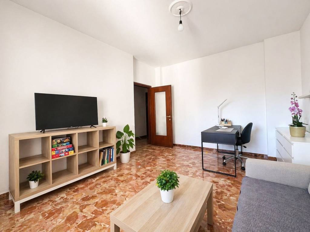 appartamento in vendita a Prato in zona Santa Lucia