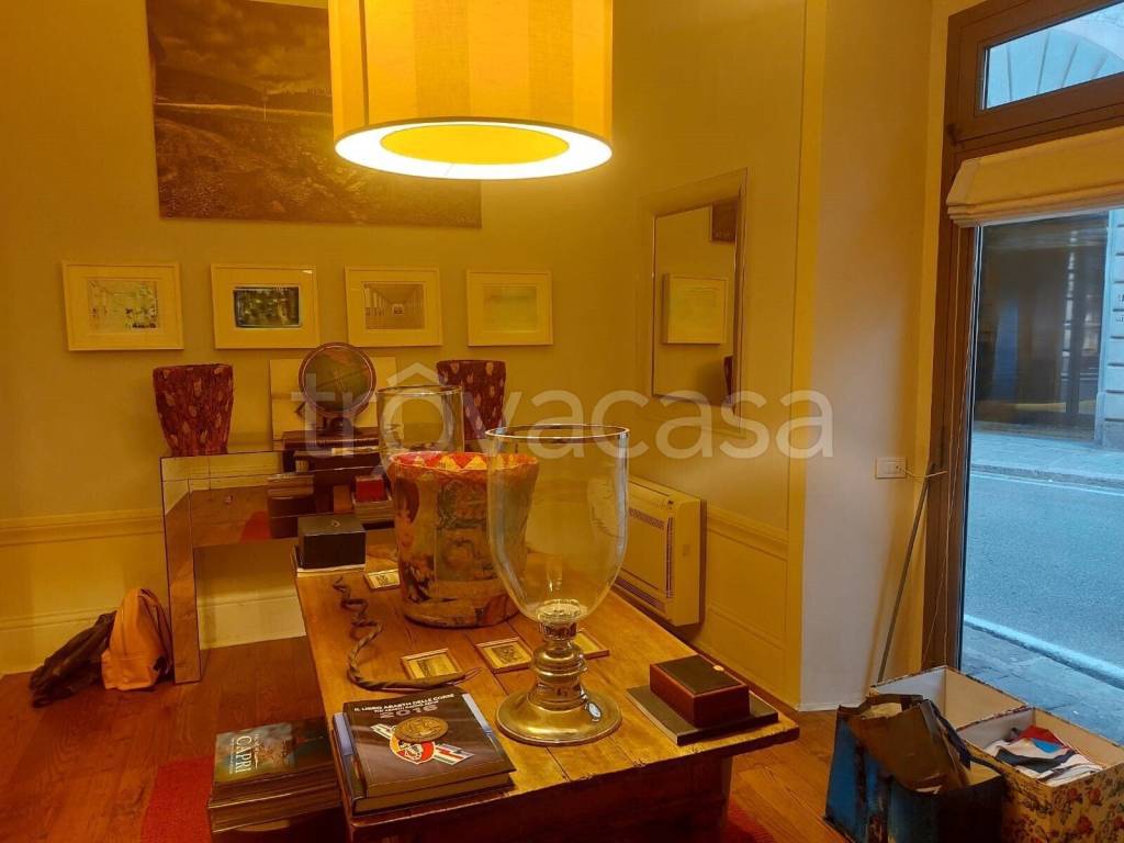 negozio in vendita a Prato