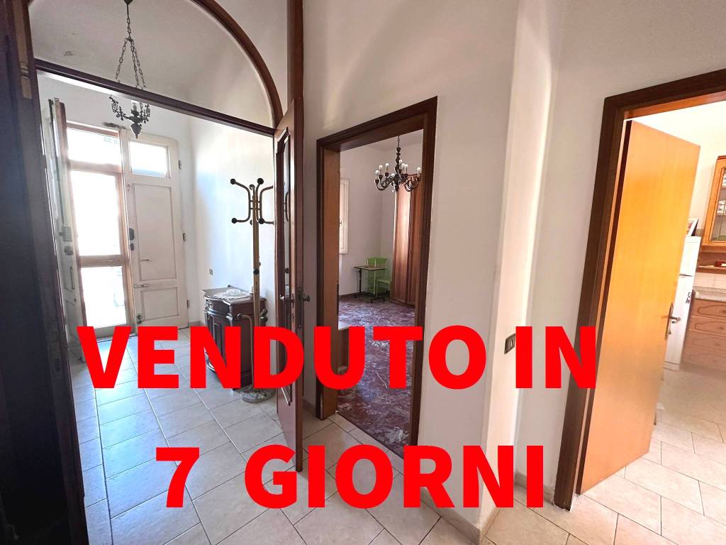 appartamento in vendita a Prato in zona Fontanelle