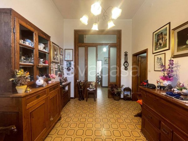 casa indipendente in vendita a Prato