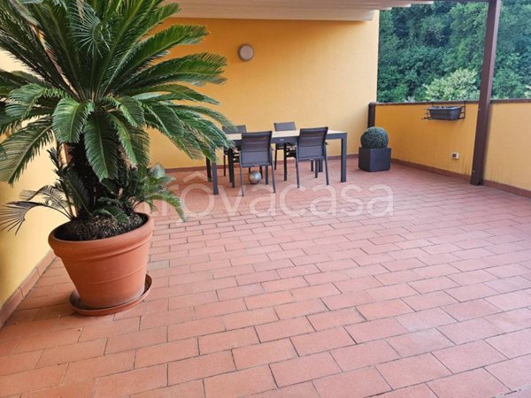 appartamento in vendita a Prato in zona Figline