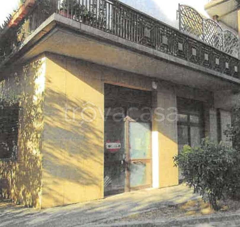 negozio in vendita a Prato