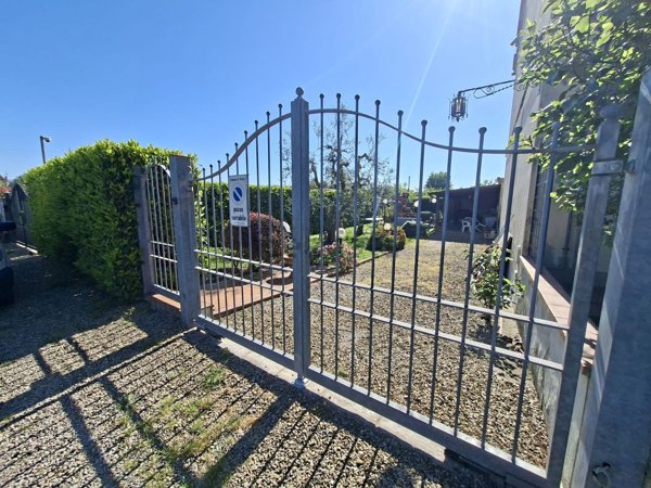 casa indipendente in vendita a Prato in zona Tavola