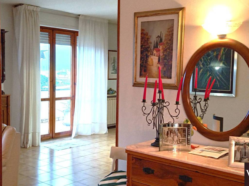 appartamento in vendita a Prato in zona Le Badie