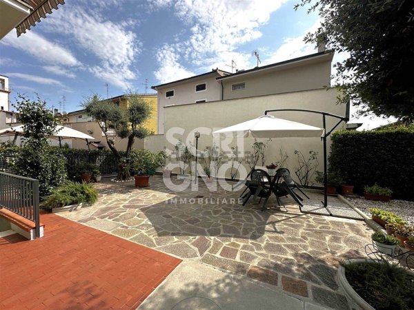 casa indipendente in vendita a Prato in zona Narnali