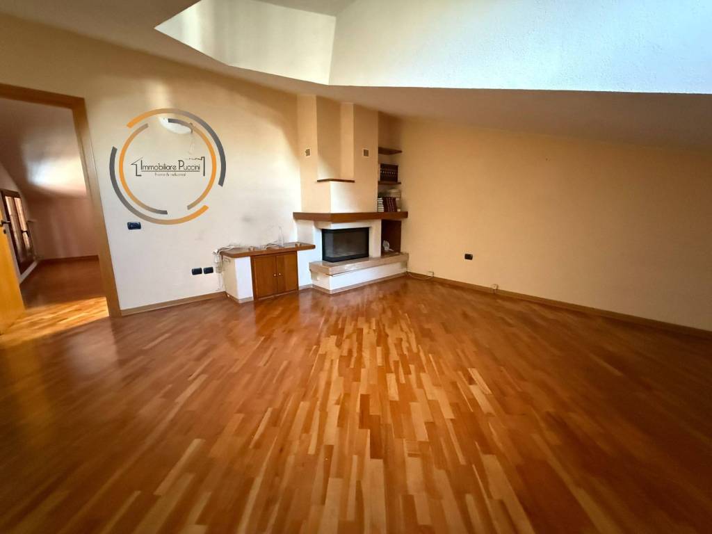 appartamento in vendita a Prato in zona La Querce
