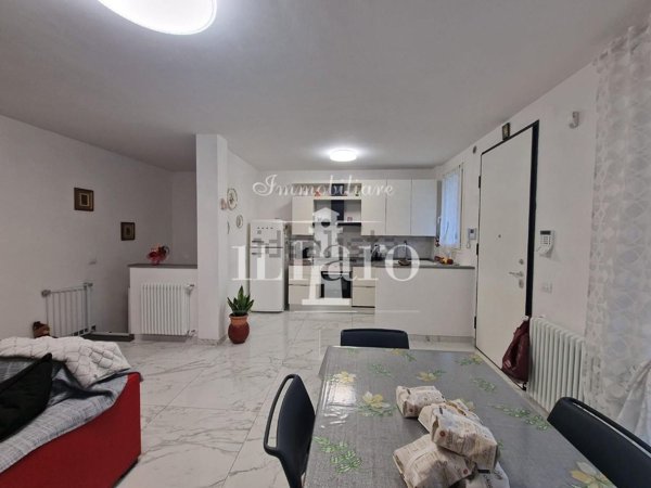 appartamento in vendita a Prato in zona Paperino