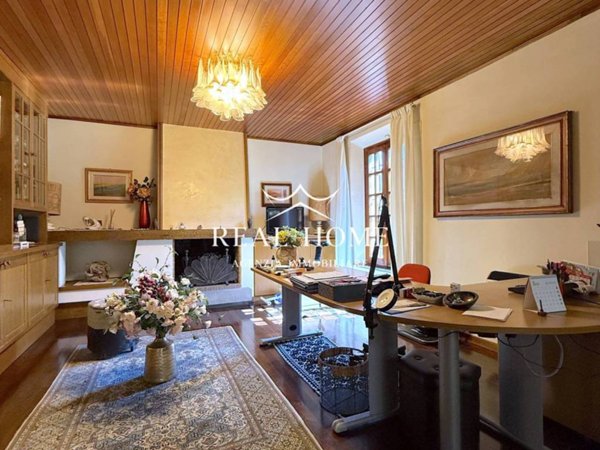 casa indipendente in vendita a Prato in zona Paperino