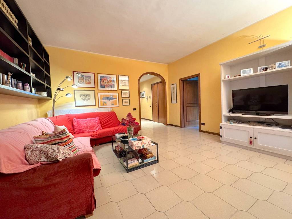 appartamento in vendita a Prato in zona La Macine