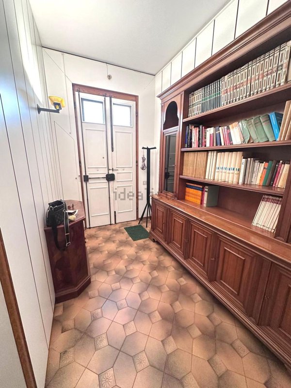 casa indipendente in vendita a Prato