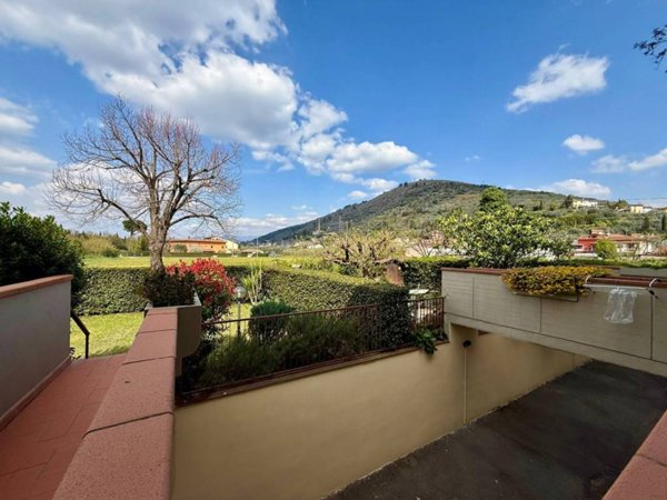 casa indipendente in vendita a Prato in zona La Querce