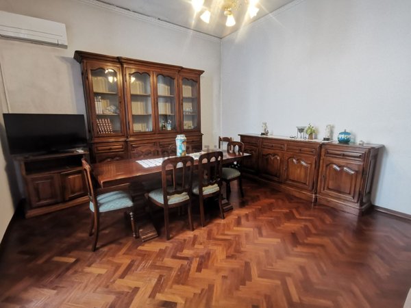 casa indipendente in vendita a Prato
