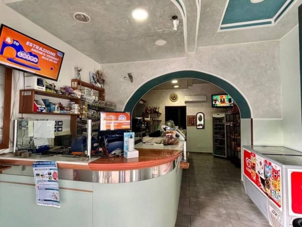 negozio in vendita a Prato