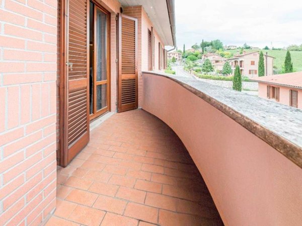 appartamento in vendita a Prato in zona Castelnuovo