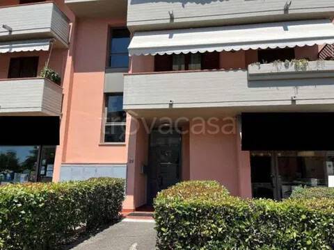appartamento in vendita a Prato in zona Sant'Ippolito