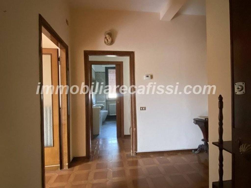 appartamento in vendita a Prato in zona Le Badie