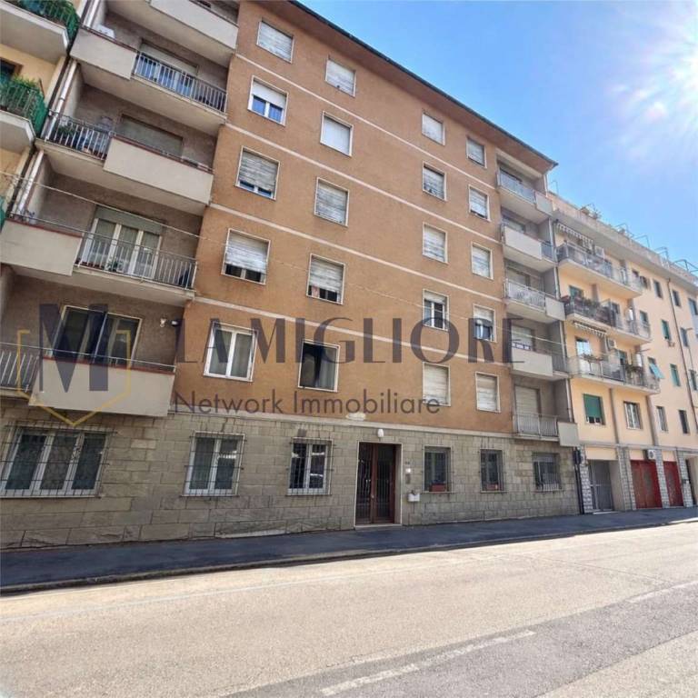 appartamento in vendita a Prato in zona Santa Gonda