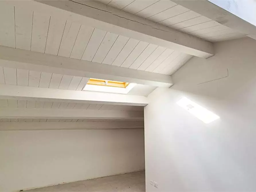 casa indipendente in vendita a Prato in zona Casale