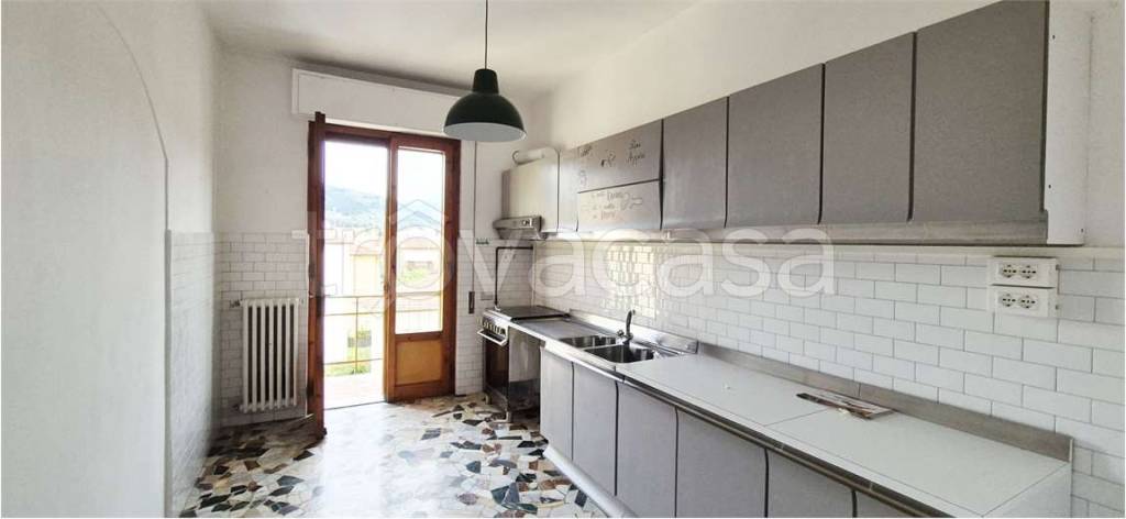 appartamento in vendita a Prato in zona San Martino