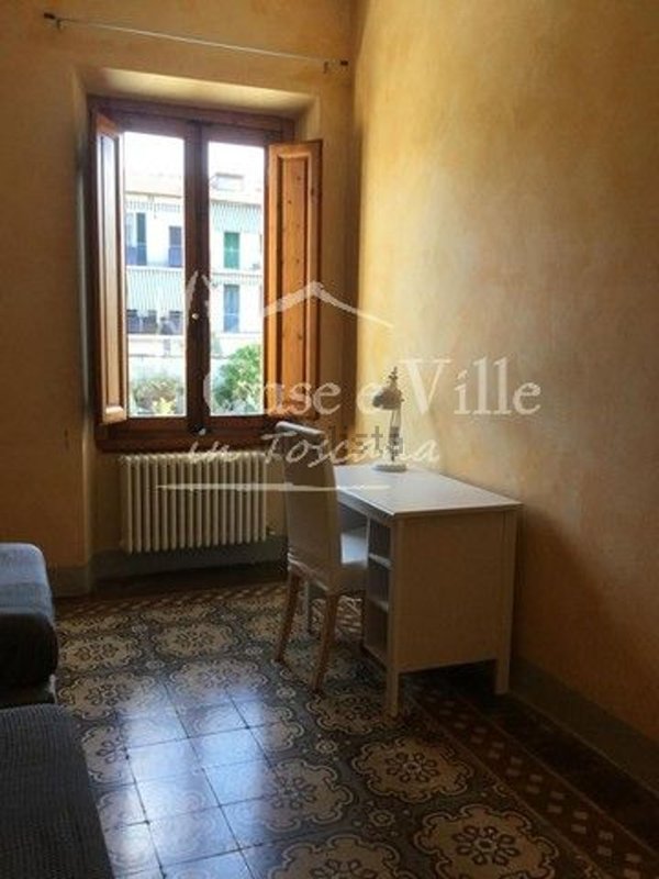 casa indipendente in vendita a Prato