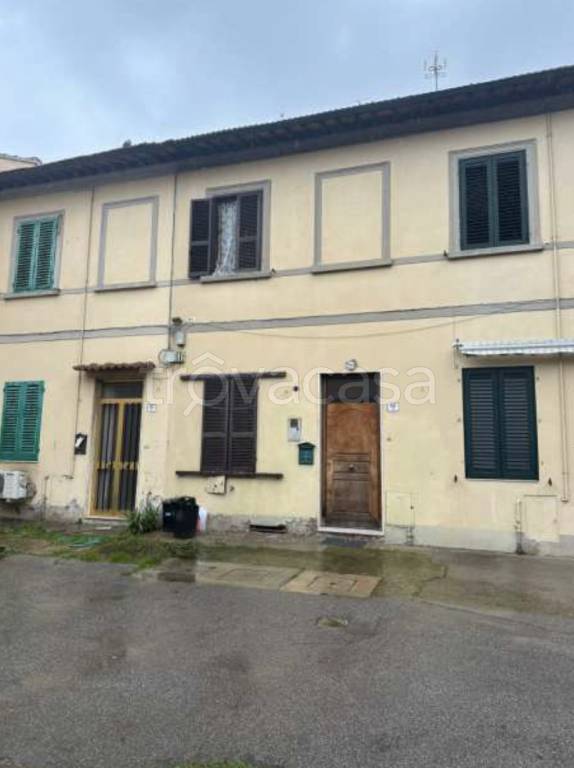 casa indipendente in vendita a Prato in zona Galciana