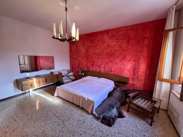 appartamento in vendita a Prato in zona Galciana