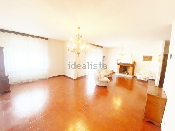 appartamento in vendita a Prato in zona Santa Lucia