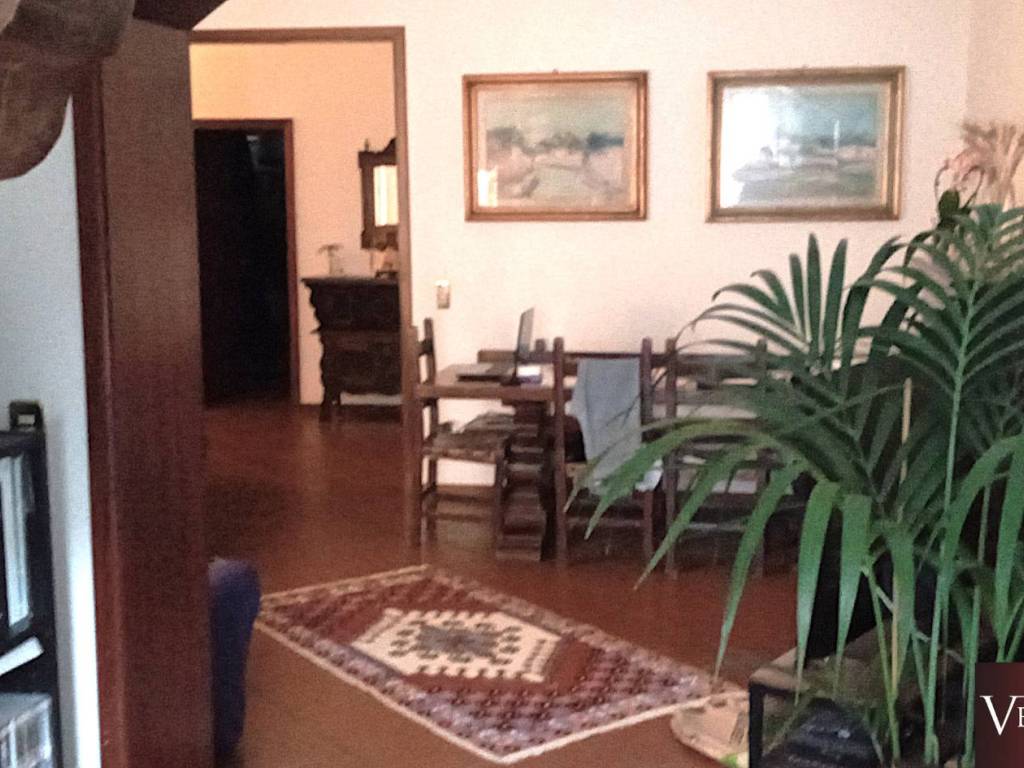 casa indipendente in vendita a Prato in zona Grignano