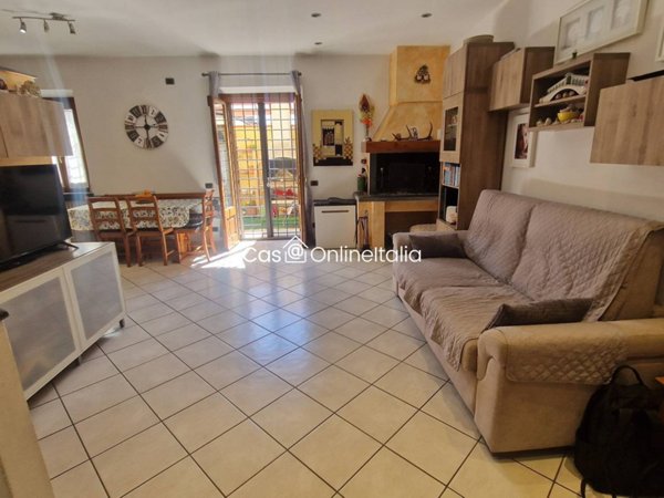 casa indipendente in vendita a Prato in zona Cafaggio