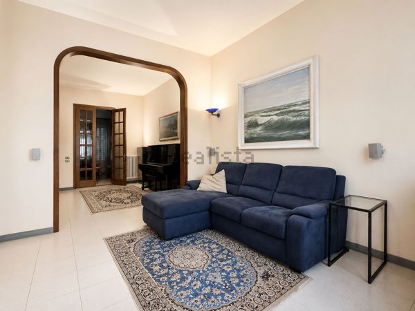 casa indipendente in vendita a Prato