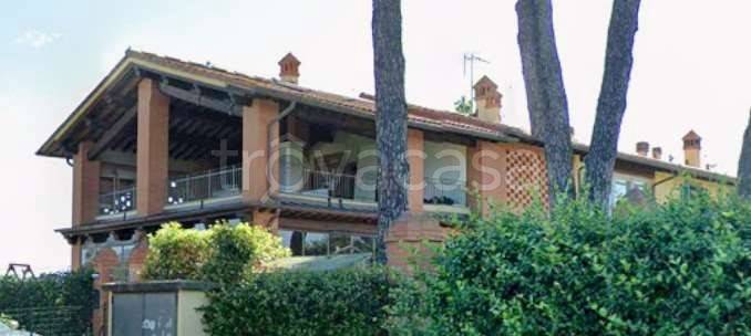 appartamento in vendita a Prato in zona Castelnuovo