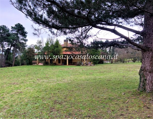 casa indipendente in vendita a Prato