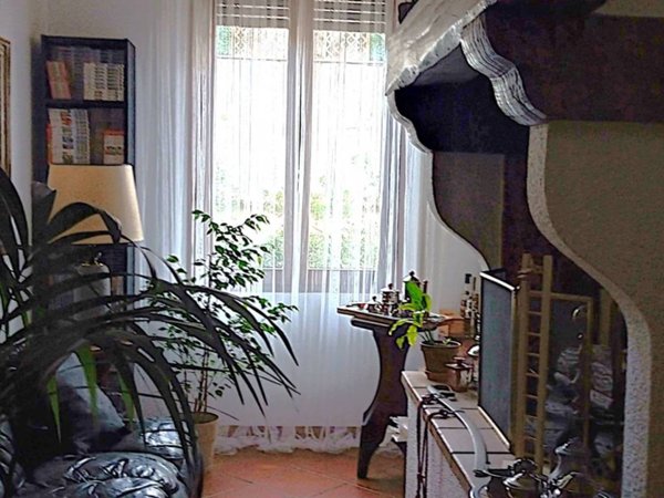 casa indipendente in vendita a Prato in zona Grignano