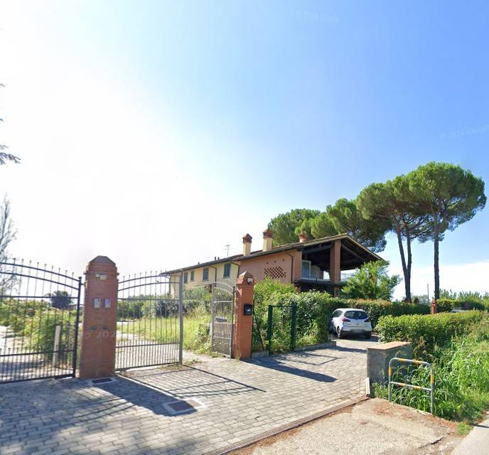 appartamento in vendita a Prato in zona Paperino