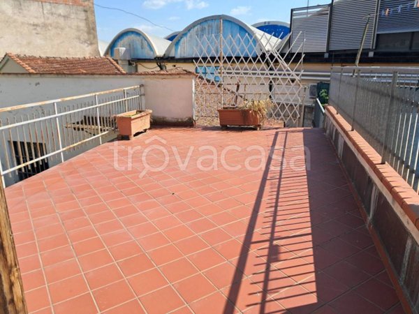 casa indipendente in vendita a Prato in zona Viaccia