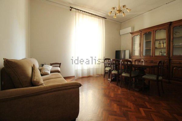 casa indipendente in vendita a Prato
