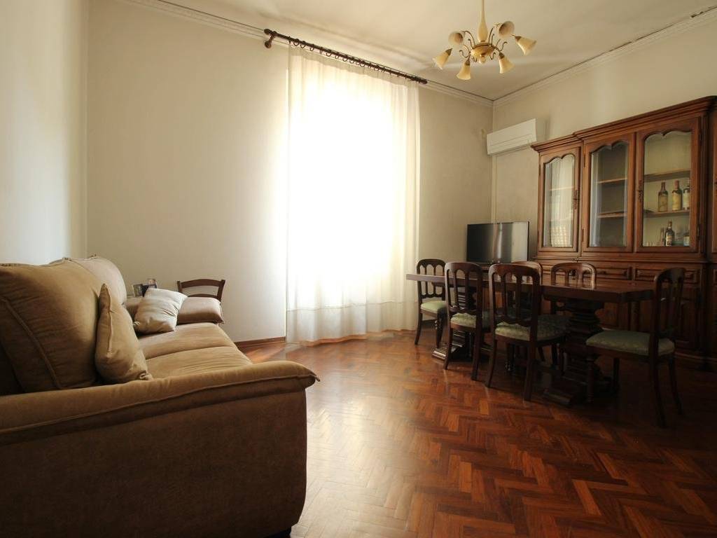 casa indipendente in vendita a Prato