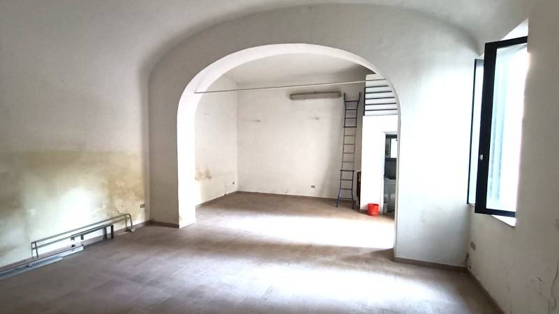 negozio in vendita a Prato