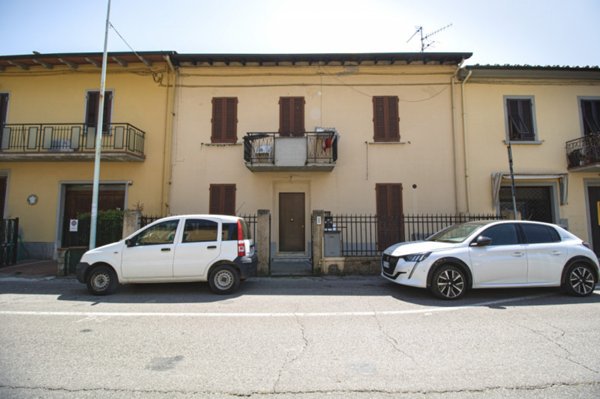 casa indipendente in vendita a Prato in zona Tavola