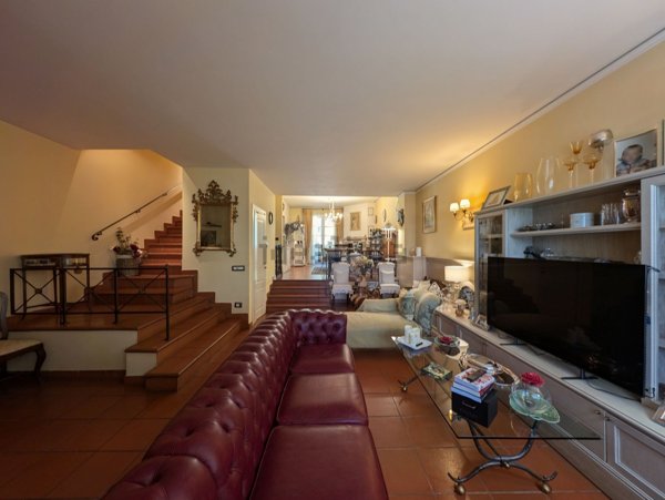 casa indipendente in vendita a Prato in zona La Macine