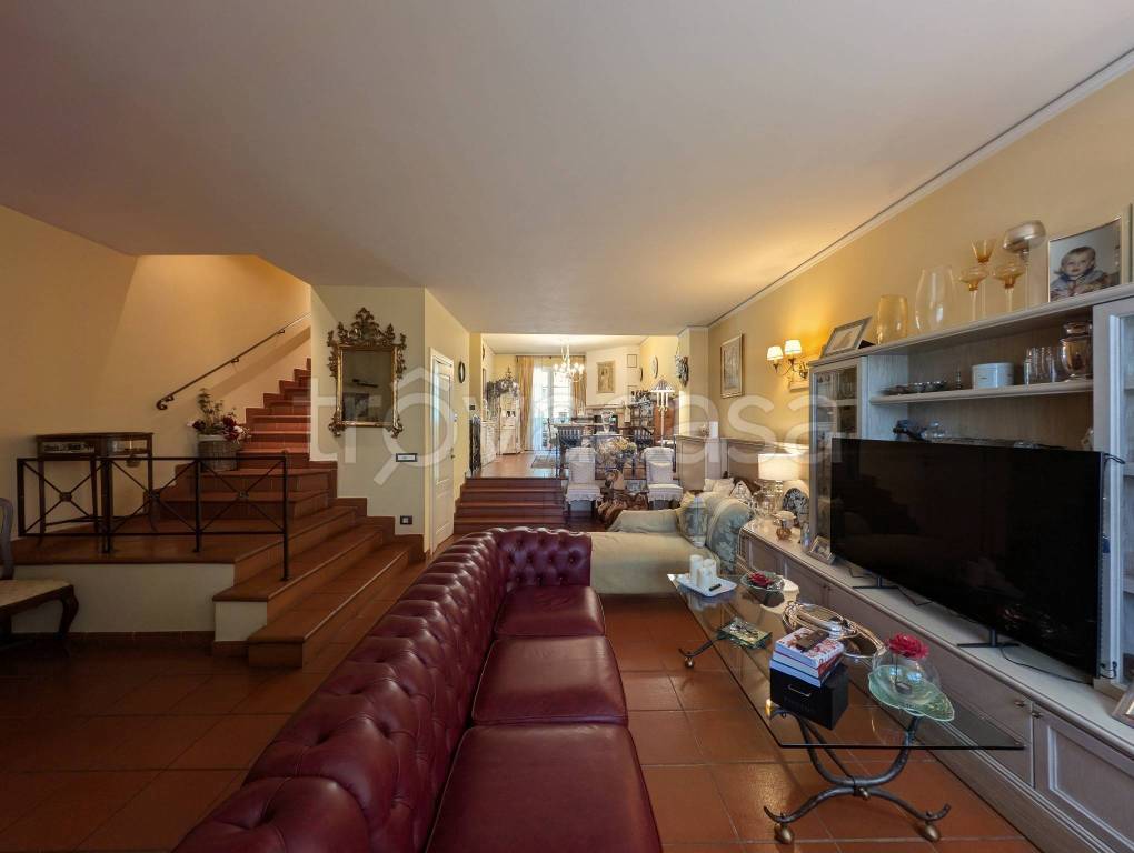 casa indipendente in vendita a Prato in zona La Macine