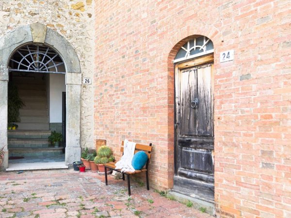 appartamento in vendita a Prato in zona Castelnuovo