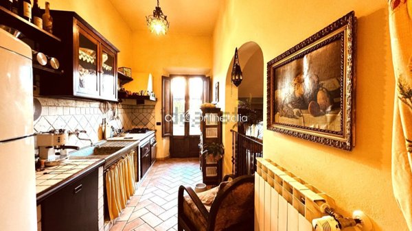 casa indipendente in vendita a Prato