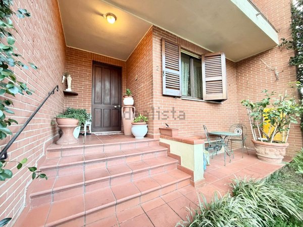 casa indipendente in vendita a Prato in zona Galceti