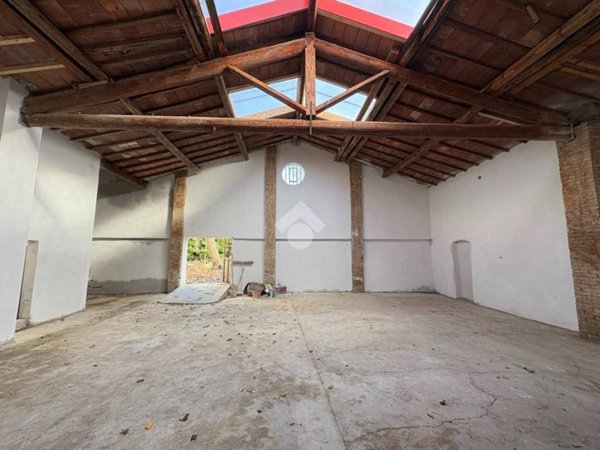 appartamento in vendita a Prato in zona Casale