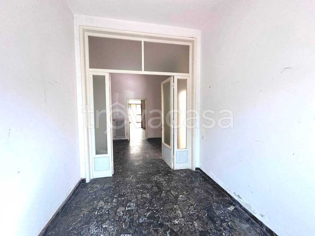 casa indipendente in vendita a Prato in zona Santa Lucia
