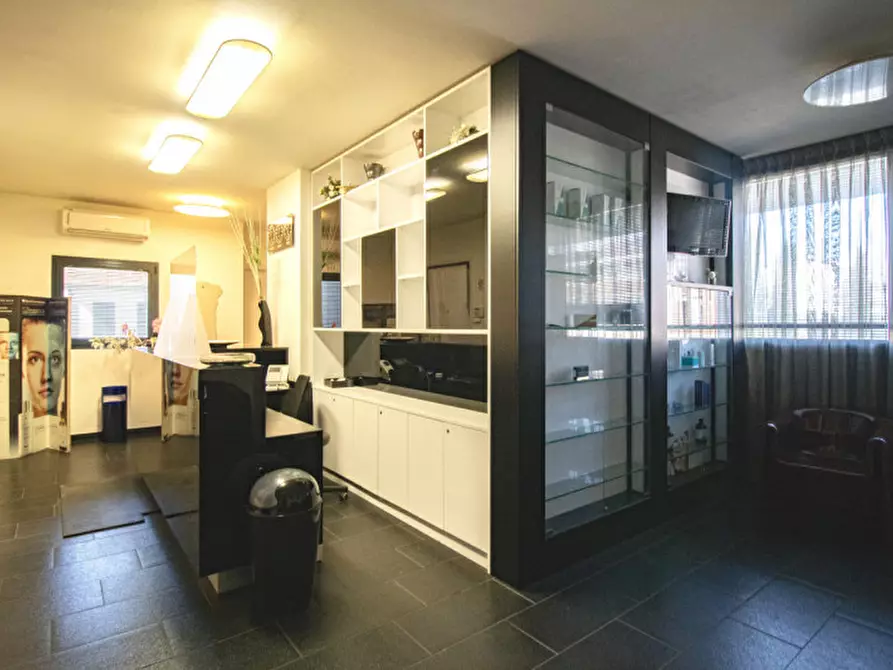 casa indipendente in vendita a Prato