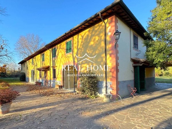casa indipendente in vendita a Prato in zona Iolo