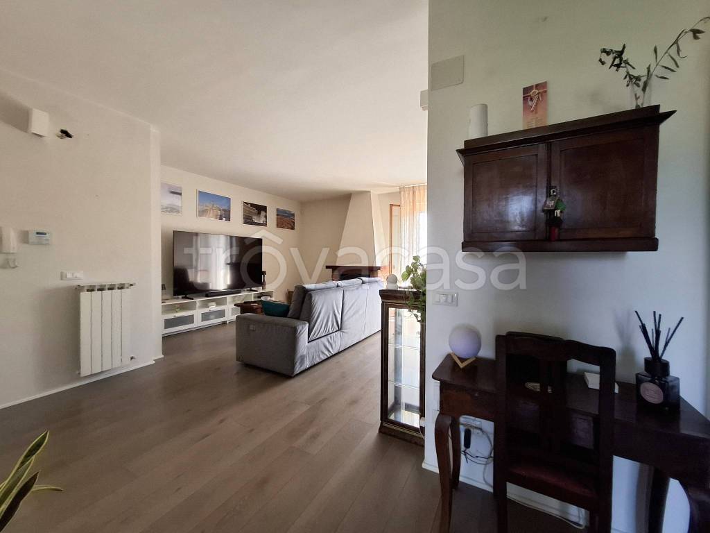 appartamento in vendita a Prato in zona San Giusto