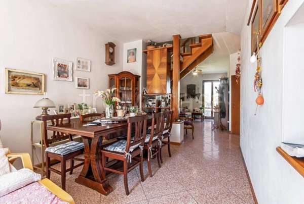 appartamento in vendita a Prato in zona Iolo